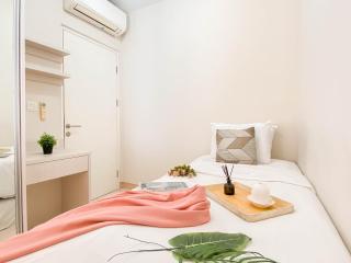 New Furnished 2BR Springlake Summarecon Bekasi Apartment By Travelio - 2