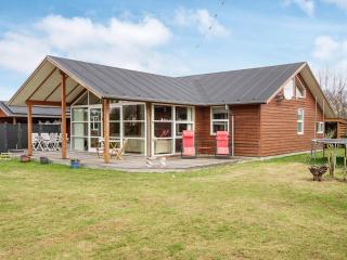 8 person holiday home in Glesborg - 0