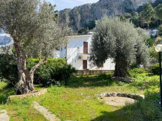 Dimidia - casa vacanze mare montagna - 0