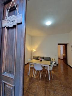 Daisy, cozy apartment in como - 9