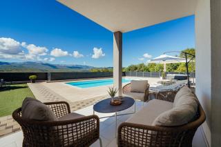 Holiday home "Villa Blue Lake" - Private Heated pool, Hotube - 9