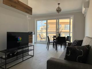 Marsaskala Central Modern Two Bedroom Apartment - 9