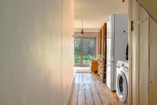 Victorian house with garden near Cafes - 2