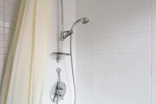 6Bedroom House with Free Parking - 2