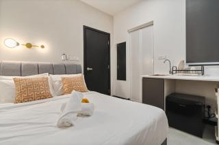 Neu Suites By Propmach - 6