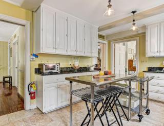 Spanish Moss Inn - 2