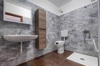 White Lion SURF & MINE GUESTHOUSE - 5