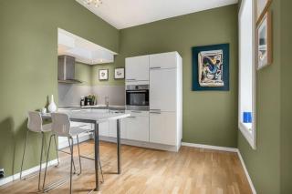 Stylish City Living - Close to everything - 4