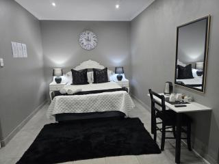 Zhantique Guest House 2- Unit 7 - 8