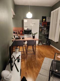 Stylish City Living - Close to everything - 1