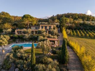 BRIGHTLINE VILLA 8, Emma Villas - 0