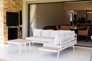 3BR Drakensberg Retreat, Mountain Views and Braai - 2