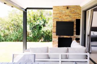 3BR Drakensberg Retreat, Mountain Views and Braai - 9