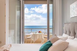 Unicorn House - Stunning sea view with pool - 0