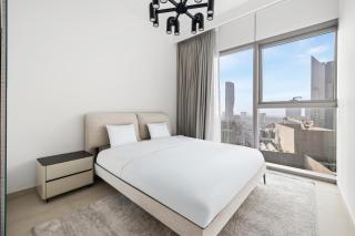 Luxury 2BR Walk-In Closet Full Burj Khalifa View - 5