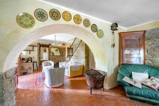 Historic Farmhouse In The Hills Of Arezzo - 9