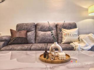 R&F Princess Cove Double Bed Room Shared Common Space - 2