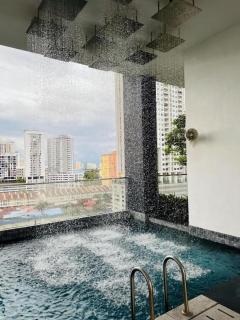 Urban Suites Staycation Spot by Twinkle Loft - 9