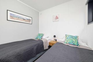 Cozy House in Bielsko-Biała with Garden and Air Conditioning by Noclegi Renters - 4