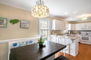 Spacious 3BR Getaway with BBQ close to Beach - 1