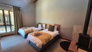 808 Highland Gate - 3