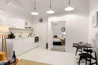 Apartment 22 - stylish retreat in central location - 6