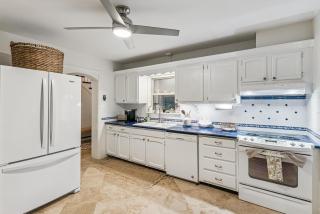 Sea Lyon Around - 1134 Park - 6