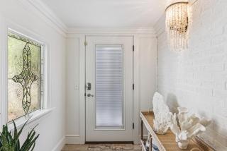 Sea Lyon Around - 1134 Park - 2