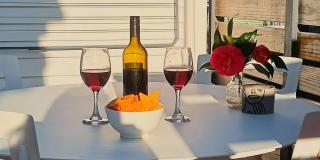 Guest Wing on Glasgow - 1