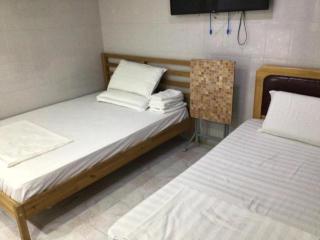 London Guest House - 2