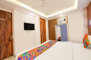 Via AK Continental - Nuova Delhi - 9