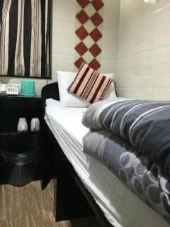 Happy Land Inn 6F - 1