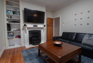 Fabulous In Fitzroy - seconds to Fitzroy Beach - 2