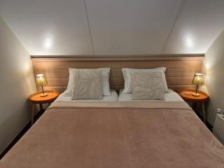 The Molshoop - In the middle of the forest - 6