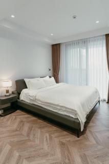 Midtown Premium Apartments - 9