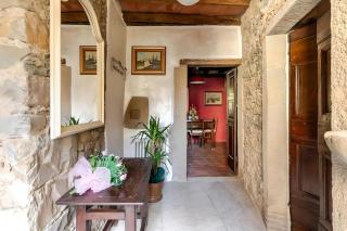 Medieval Stone House In The Garfagnana Hills - 9