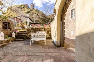 Medieval Stone House In The Garfagnana Hills - 0