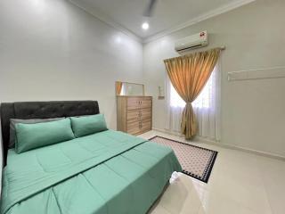 Kundang Villa @ Tasik Biru - 3 Bedrooms Bungalow - 9