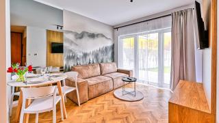 Pine Apartments, Sun & Snow - 9