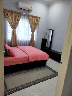 Kundang Villa @ Tasik Biru - 3 Bedrooms Bungalow - 7