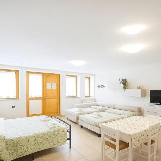 Apartment in Perarolo near ski facilities - 0