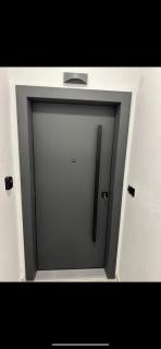 Lux Central Apartment - 8