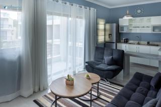 Comfy Apartment close to Shore - 0