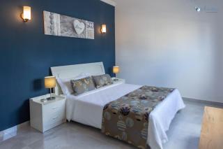 Comfy Apartment close to Shore - 4