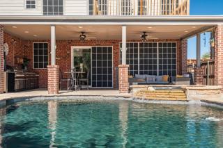 King Suite House with Pool & BBQ - 0