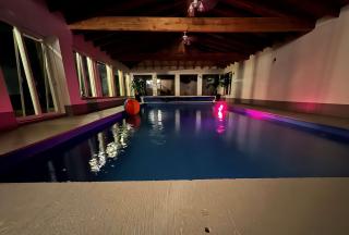 Heated Indoor Pool - Maison au Bord du Lac - 9