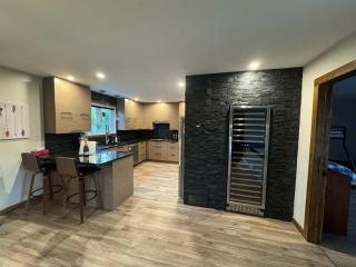 Heated Indoor Pool - Maison au Bord du Lac - 1