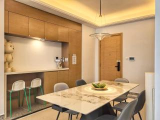 R&F Princess Cove 2BR Sea View JB-SG CIQ Modern - 3