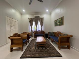 Kundang Villa @ Tasik Biru - 3 Bedrooms Bungalow - 6