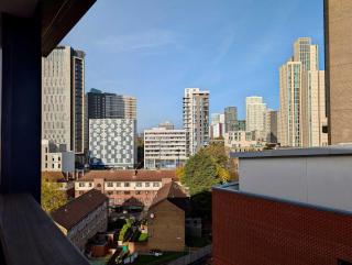 Stunning Flat Near Queen Elizabeth Park - London - 9